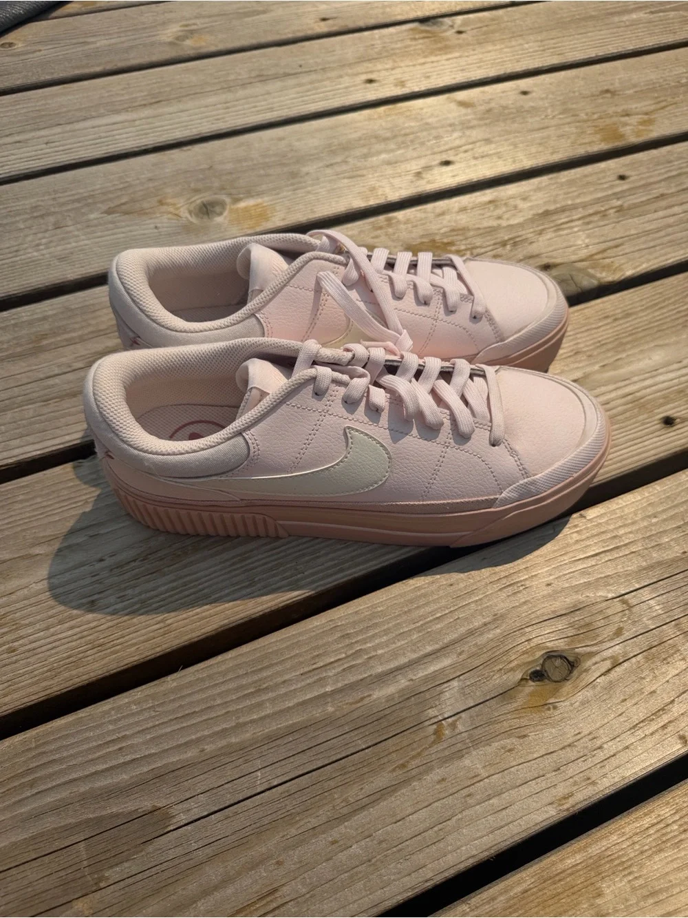 Nike Court Vision Low Sneakers – Women’s Size 9.5 (Light Pink)
